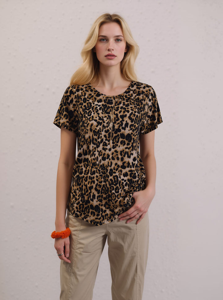 Leopard Print Short Sleeve Top with Necklace