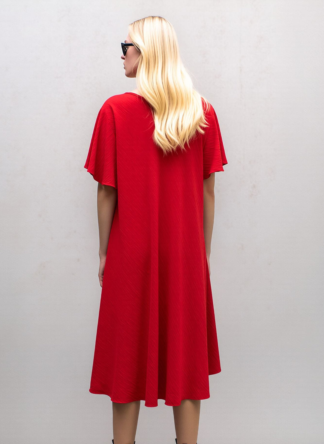 Red Midi Dress Loose Fit Short Sleeve Swing Dress with Statement Necklace
