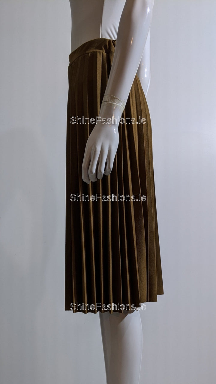 Mocha Pleated Knee Length Skirt