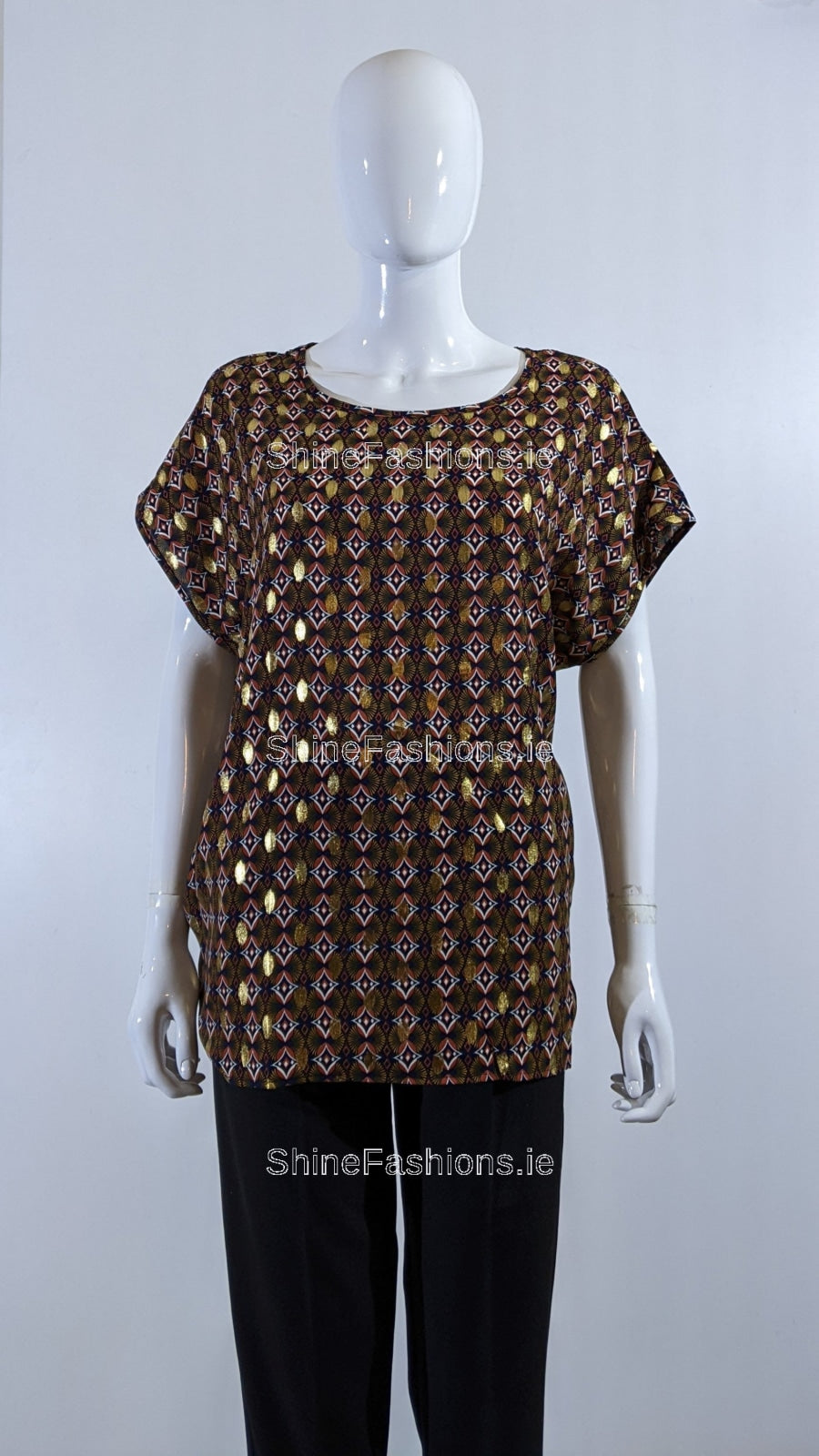 Wine Gold Detailed Pattern Top